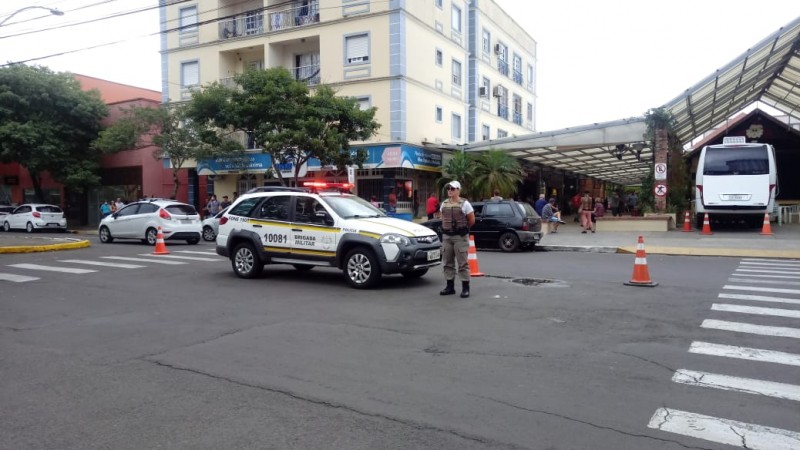 BM no controle do trânsito durante vacinação