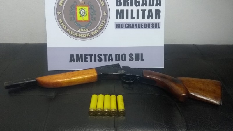 37° BPM apreende menor com arma de fogo