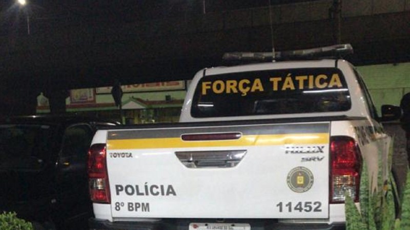 BM prendeu o homem em um posto de combustíveis