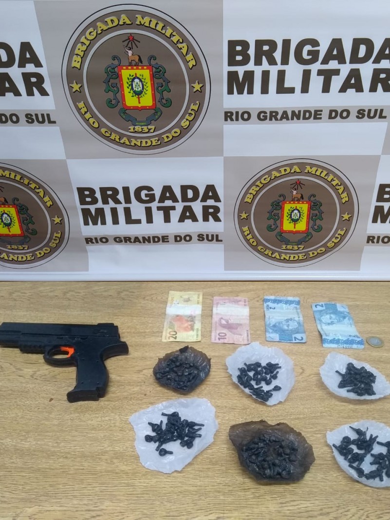 ROCAM do 25&ordm; BPM apreende adolescente por tr&aacute;fico de drogas (4)