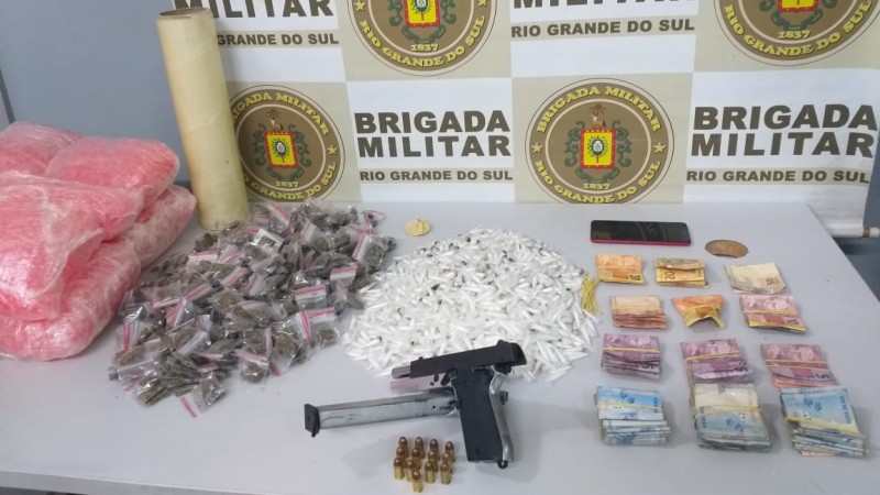 For&ccedil;a T&aacute;tica do 18&ordm; BPM prende dupla e recupera motocicleta
