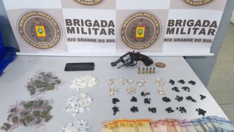 For&ccedil;a T&aacute;tica do 18&ordm; BPM prende por tr&aacute;fico de drogas e porte ilegal de arma de fogo
