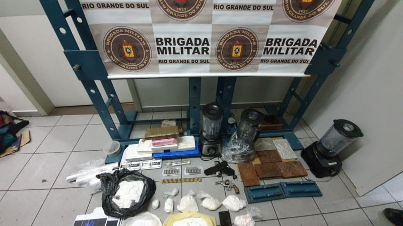 Material apreendido na ação.