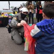 entrega de brinquedos