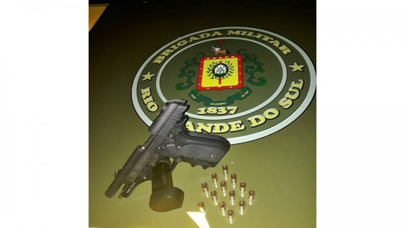 arma e munições apreendidas