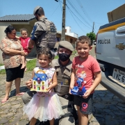 Entrega dos brinquedos em Riozinho