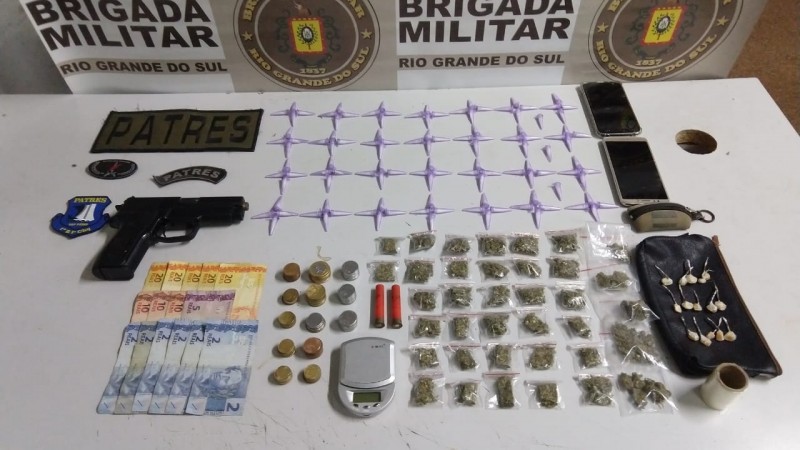 1&deg;BPChq prende por tr&aacute;fico de drogas em Viam&atilde;o 
