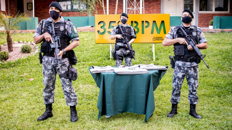 BM de Cachoeira do Sul recebe armamento e colete bal&iacute;stico
