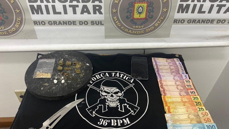 dinheiro, drogas, banner institucional da brigada militar