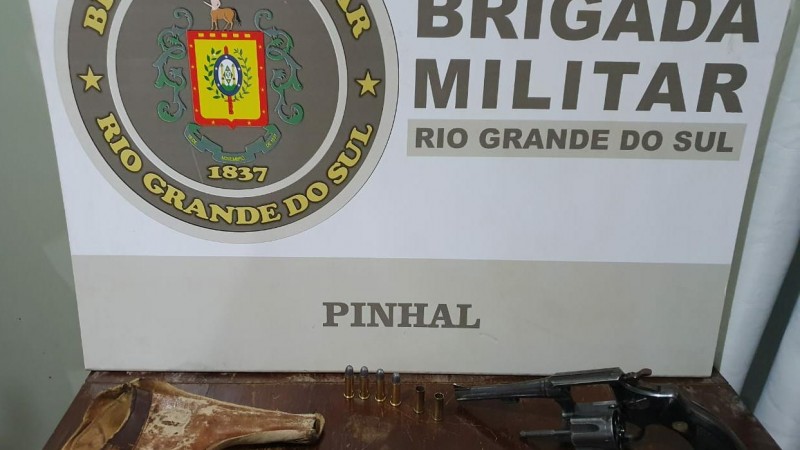 Pris&atilde;o em Pinhal