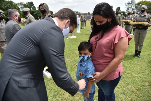 Entrega de Medalha ao Matheus, filho do Soldado Feijó