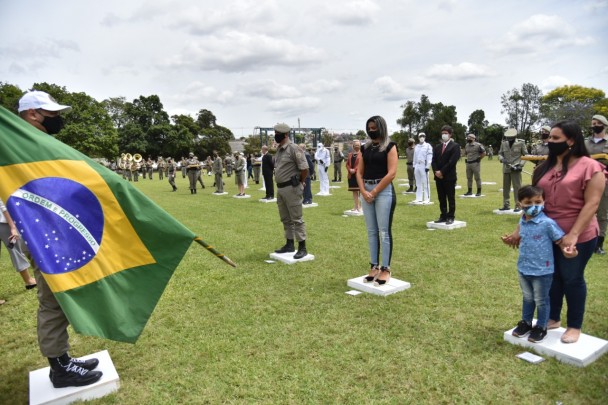Entrega de Medalha ao Soldado Ben-Hur, à viúva Camila e a viúva Elisete e seu filho Matheus