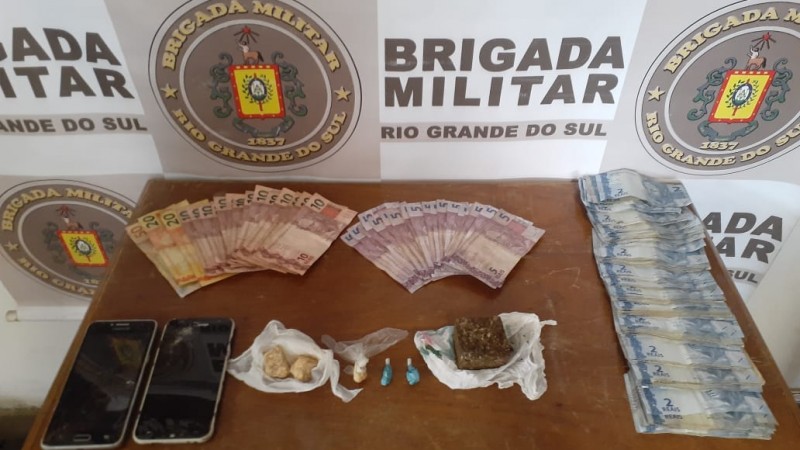Drogas, dinheiro e celulares