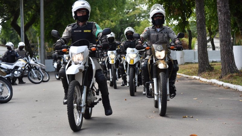 Opera&ccedil;&atilde;o Cavalos de A&ccedil;o