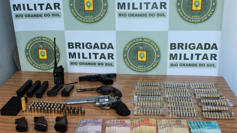 Pris&atilde;o por porte ilegal de arma de fogo 06 01 2021