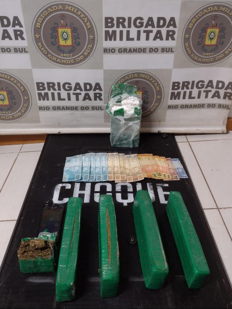 3º BPChq prende indivíduo com 3 Kg de maconha em Passo Fundo