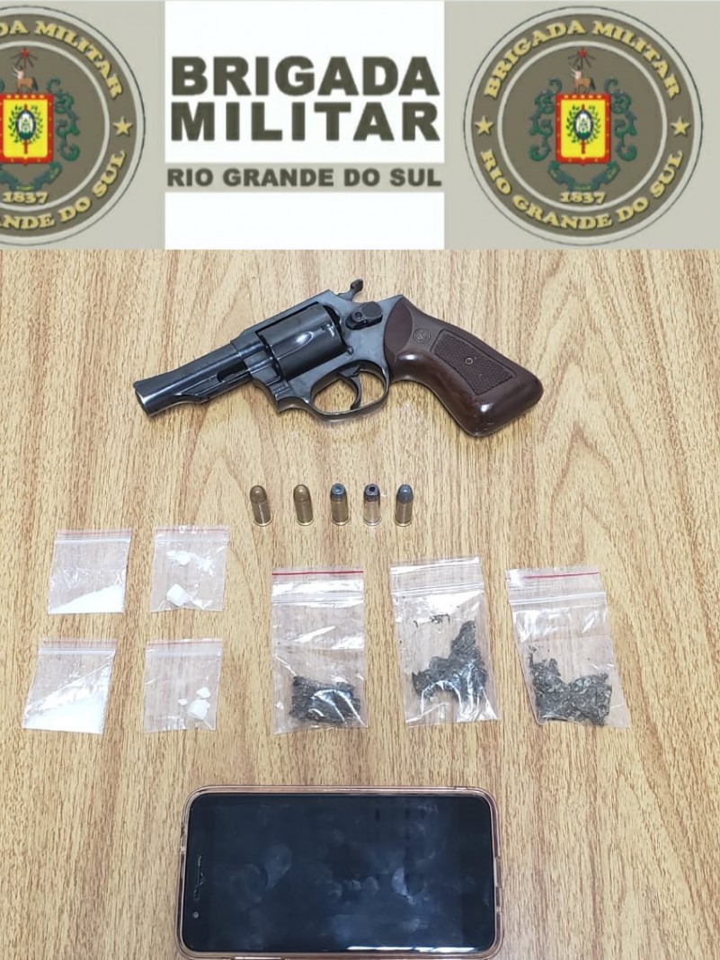 Prisão por tráfico de drogas e arma
