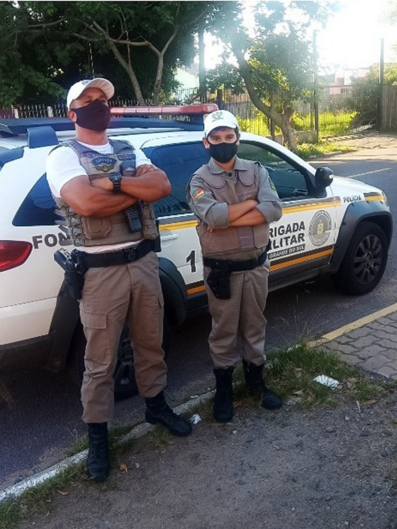 Doação de Farda para menino