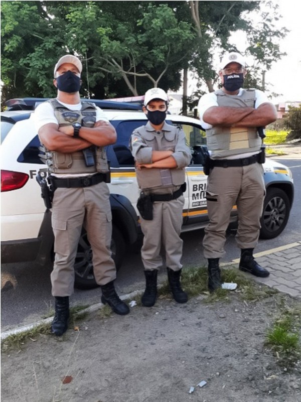 Doação de Farda para menino