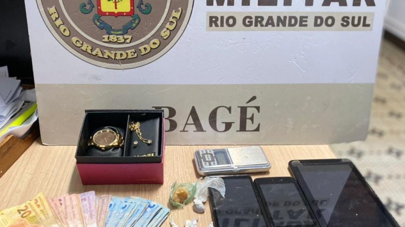 celulares, dinheiro, droga