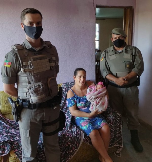 Policial Militar auxilia em salvamento de bebe