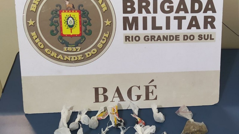 buchas de droga apreendidas