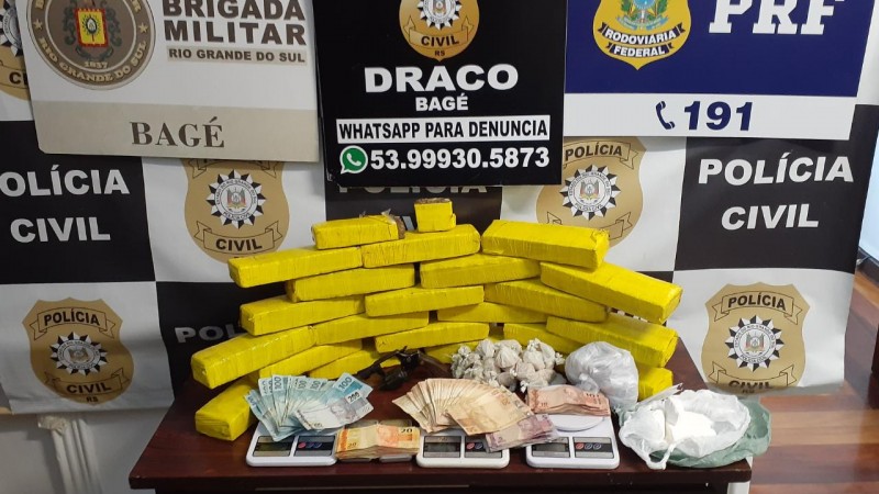 drogas, dinheiro balanças...