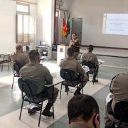 Cmt ministrando instrução