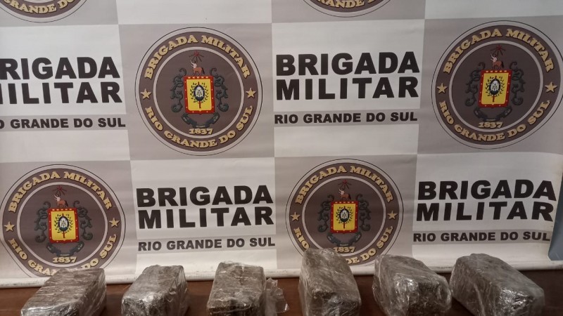 For&ccedil;a T&aacute;tica do 8&ordm; BPM apreende 3kg de maconha em Os&oacute;rio