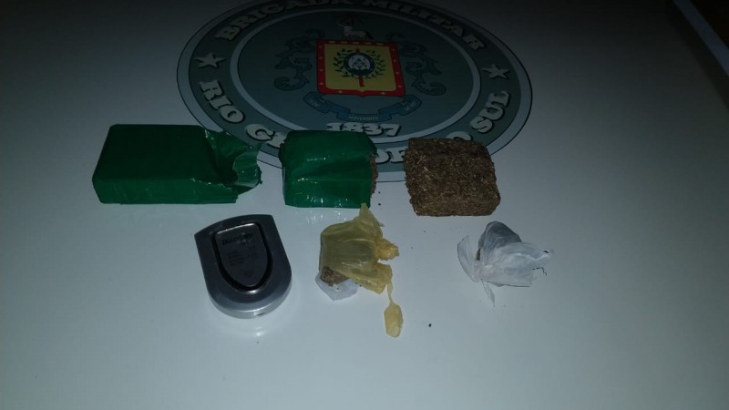 2? BPAT e Cin&oacute;filos do 8? BPM encontram drogas em Tramanda&iacute;