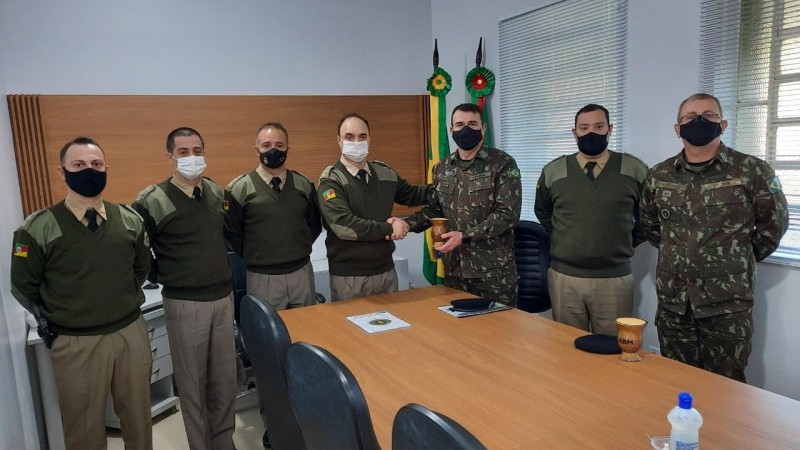 Comandante Regional recebe visita t&eacute;cnica do 7&deg;BIB

