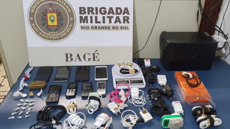 celulares, drogas e muni&ccedil;&otilde;es