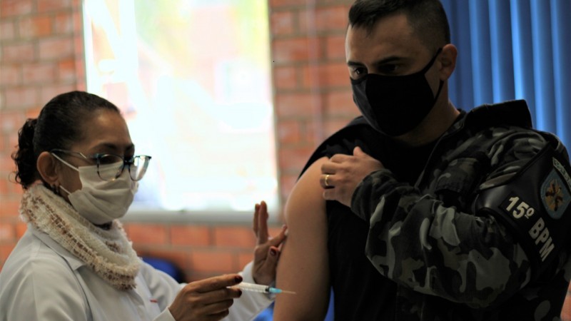 Vacina&ccedil;&atilde;o Efetivo do 15&ordm; BPM em Canoas