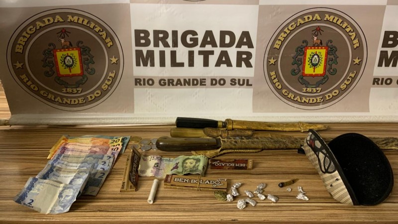 drogas, dinheiro, celulares