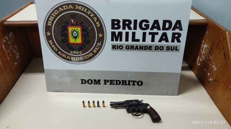 revolver e munições