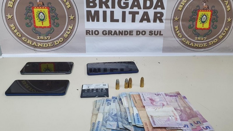 Material apreendido durante a a&ccedil;&atilde;o 