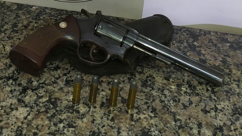 Prisão por porte ilegal de arma 24Jul21