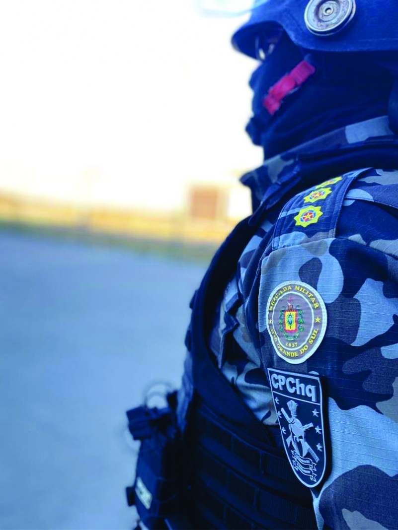 Comando de Polícia de Choque atua em operação integrada na Penitenciária Estadual de Caxias do Sul