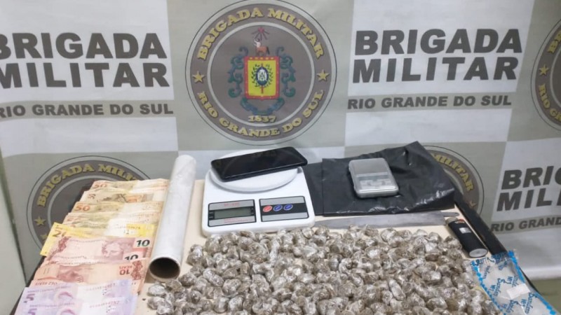 Material apreendido na a&ccedil;&atilde;o. 