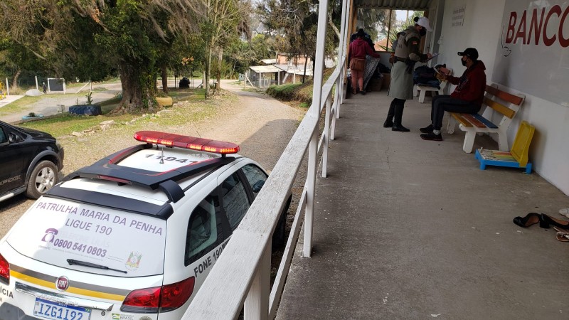 Distribui&ccedil;&atilde;o de panfletos   Opera&ccedil;&atilde;o Maria da Penha