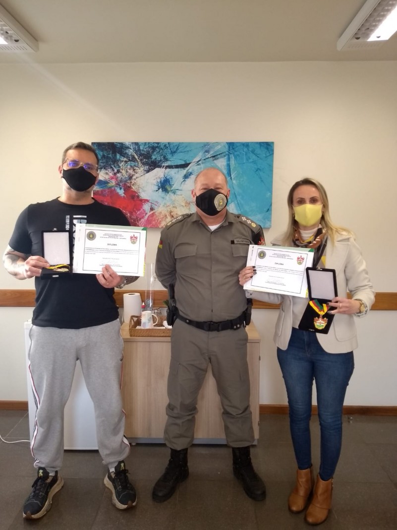 entrega da Comenda aos Promotores