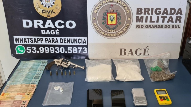 Drogas, dinheiro e arma