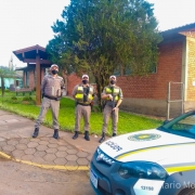 Cmt com policiais militares do município