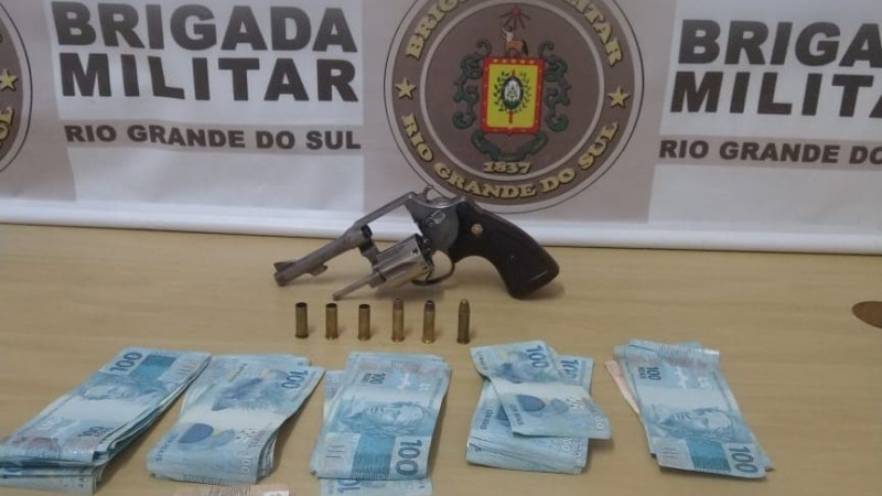 Brigada Militar prende homem por porte iegal de arma de fogo em Tenente Portela