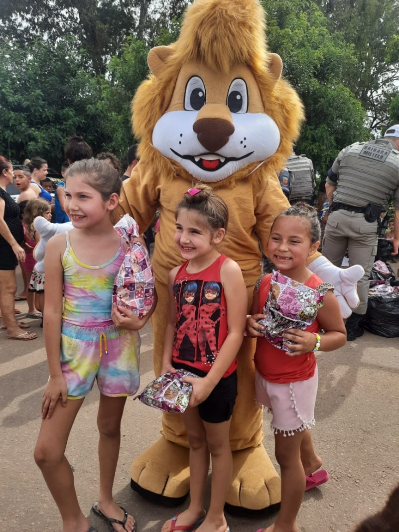 Ação contou com a presença do leão DARE, mascote do PROERD.
