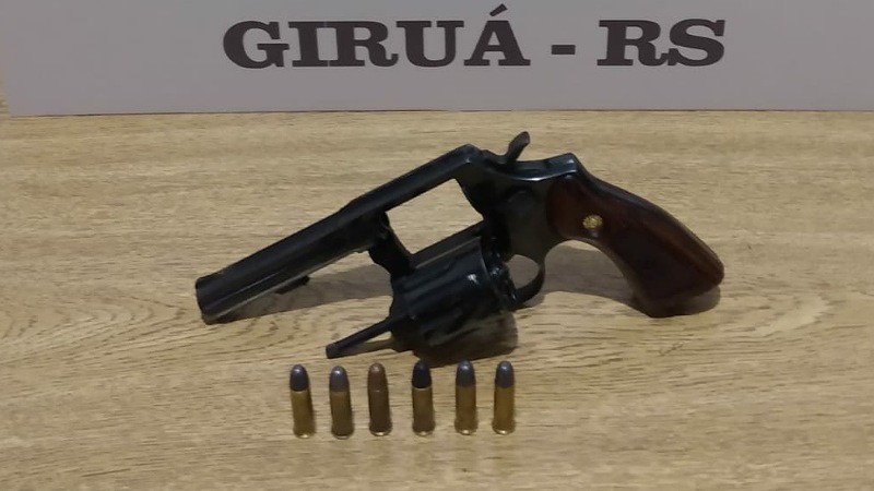 Prisão por porte ilegal de arma em Giruá 