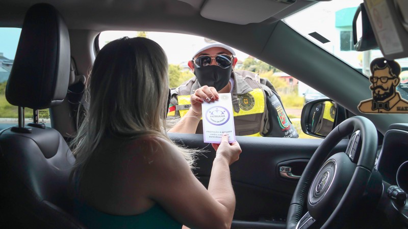 barreira com entrega de folder