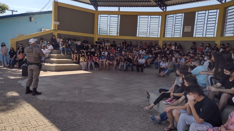 Palestra em escola
