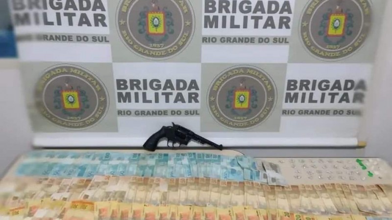 Brigada militar prende homem por Tráfico de Drogas e posse ilegal de arma de fogo em Três Passos.