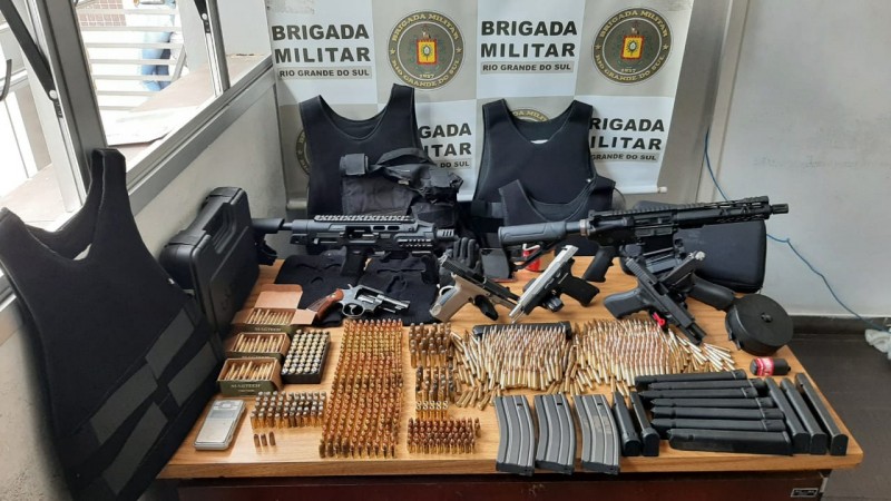 armas apreendidas bairro Mathias Velho em Canoas